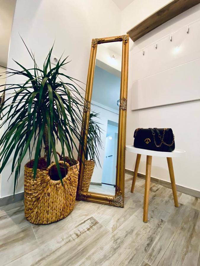 Central Palace Suites Яссы Экстерьер фото