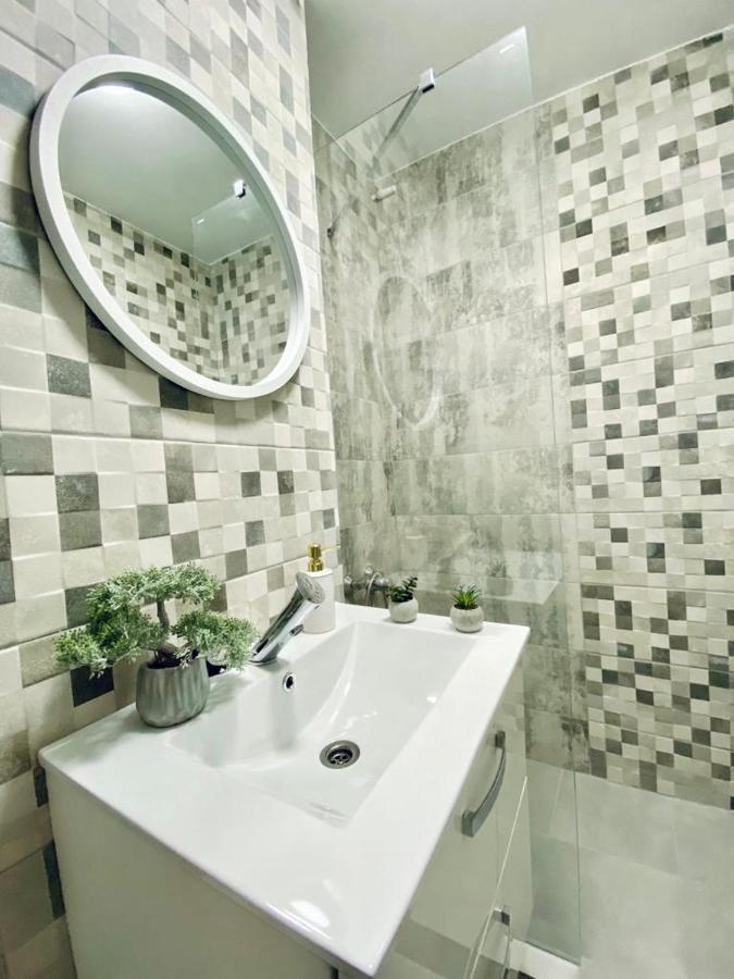 Central Palace Suites Яссы Экстерьер фото