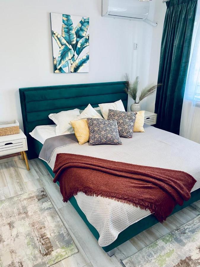Central Palace Suites Яссы Экстерьер фото