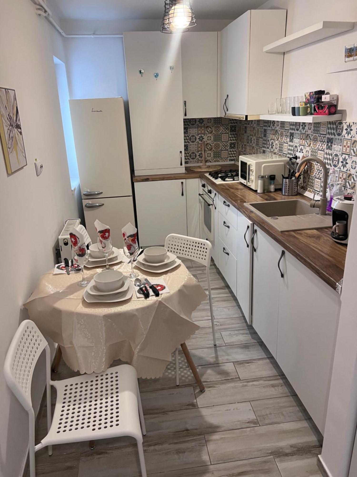 Central Palace Suites Яссы Экстерьер фото
